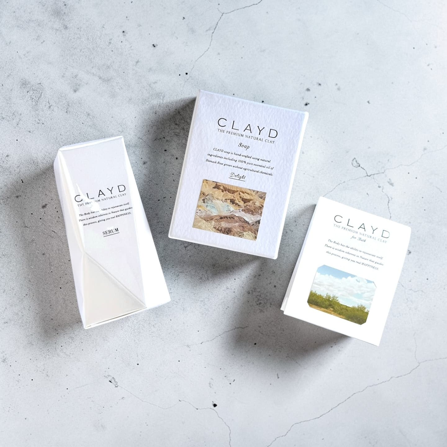 CLAYD（クレイド）のクレイソープと美容セラムのパッケージ